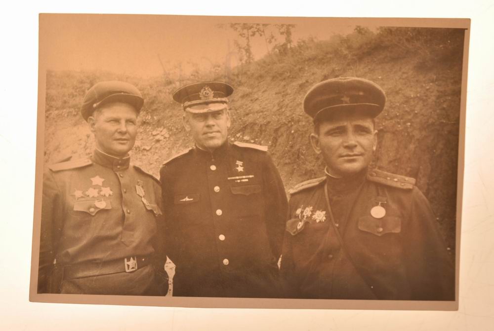 Фотография с офицерами-орденоносцами