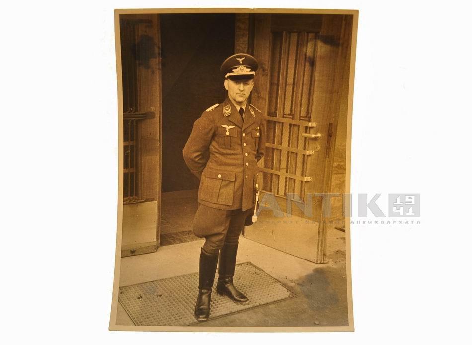 Фотография с немецким офицером Люфтваффе с кортиком