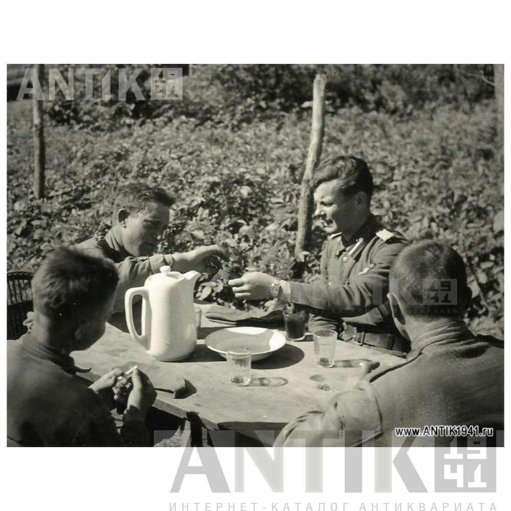Поднос 1938 года "FL. U. V." 2